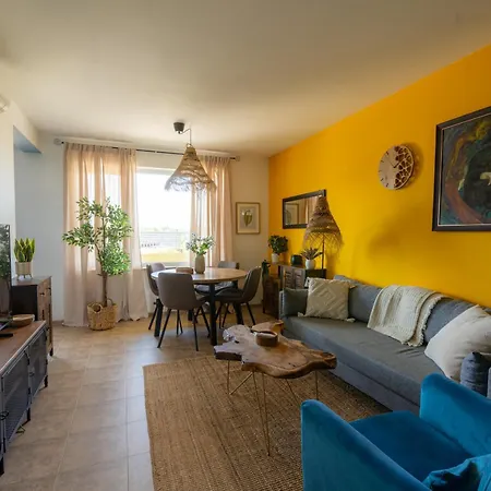 Ndk - Urbanlux Altus 2Bdr Penthouse Free Parking София