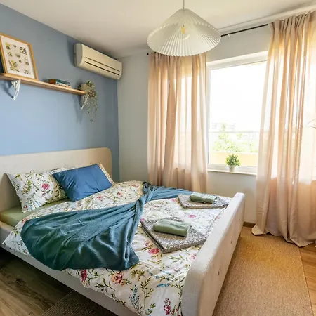 Апартамент Ndk - Urbanlux Altus 2Bdr Penthouse Free Parking *